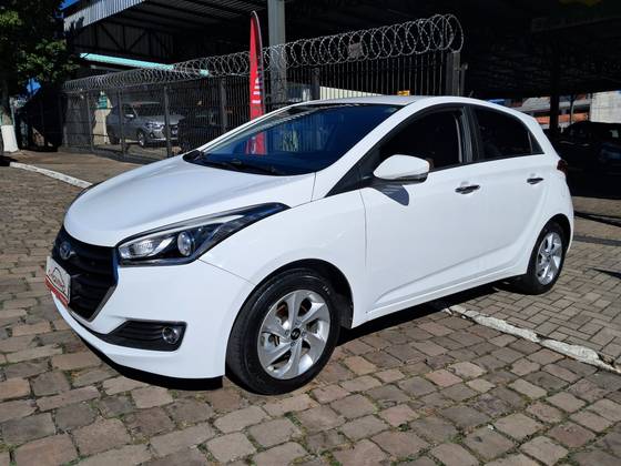 HYUNDAI HB20 1.6 PREMIUM 16V FLEX 4P AUTOMÁTICO HYUNDAI HB20 1.6 PREMIUM 16V FLEX 4P AUTOMÁTICO